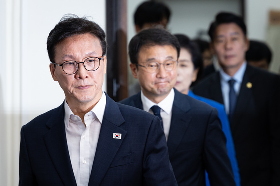 與, 김승원·용혜인 엄호…"野, 검증 전부터 네거티브 도 넘어"
