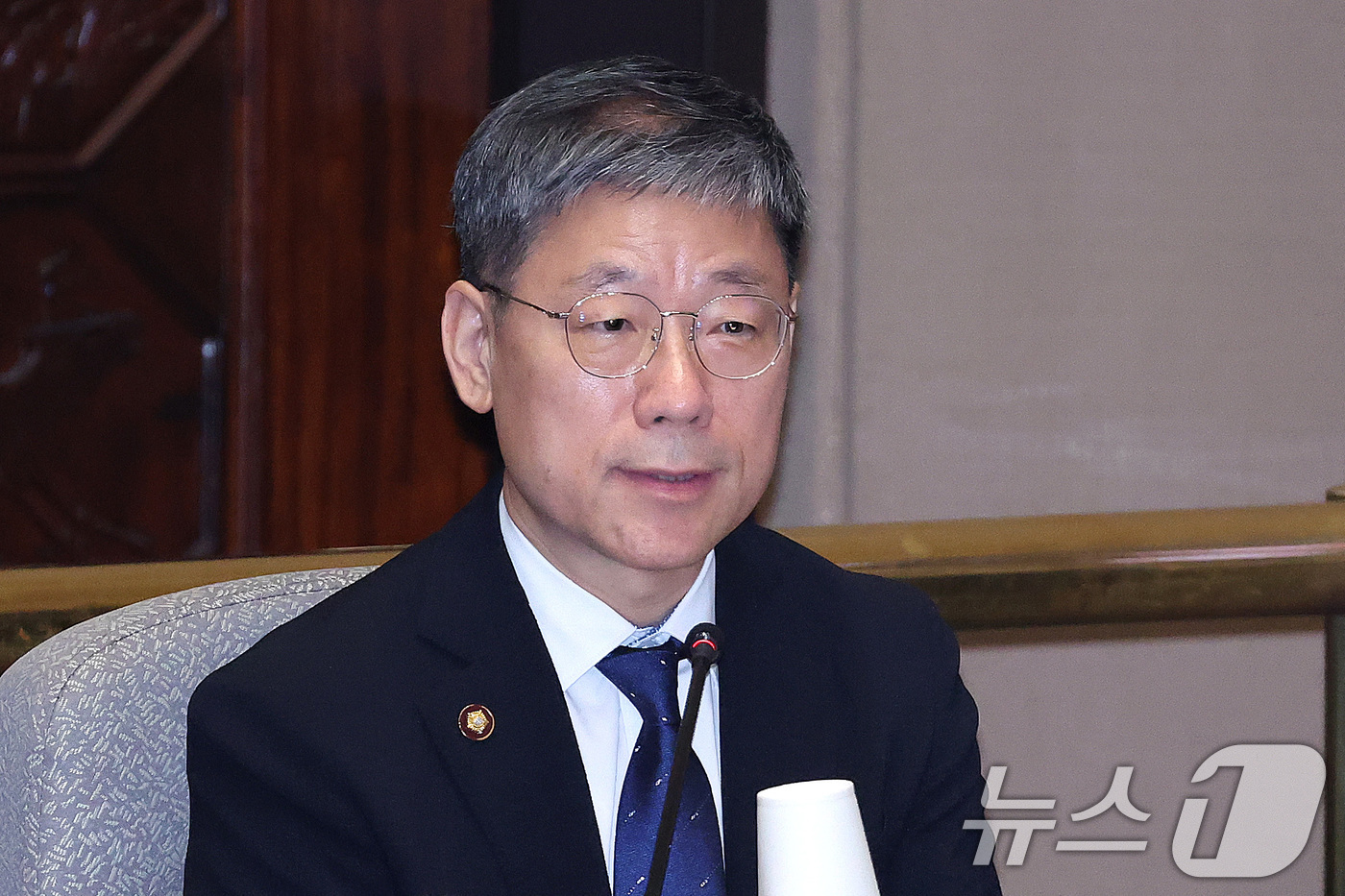 (서울=뉴스1) 신웅수 기자 = 노경필 법원행정처장이 31일 서울 여의도 국회에서 열린 예산결산특별위원회 전체회의에서 의원 질의에 답변하고 있다. 2026.8.31/뉴스1