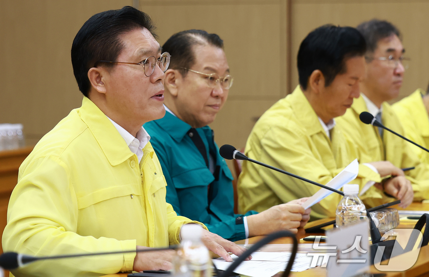 (서울=뉴스1) 이종덕 기자 = 송석준 국회 외교통일위원장이 31일 서울 종로구 외교부 청사에서 열린 국회 외교통일위원회 대상 네팔 대홍수 관련 브리핑에서 모두발언하고 있다.(공동 …