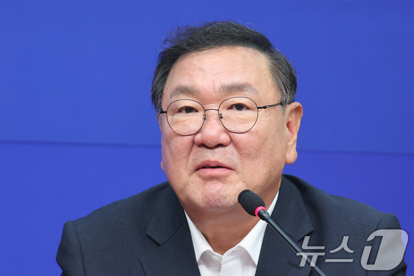 (서울=뉴스1) 신웅수 기자 = 김태년 더불어민주당 개헌추진단장이 31일 서울 여의도 국회에서 열린 공천혁신추진단·정당개혁추진단·개헌추진단 제1차 회의에서 발언하고 있다. 2026 …