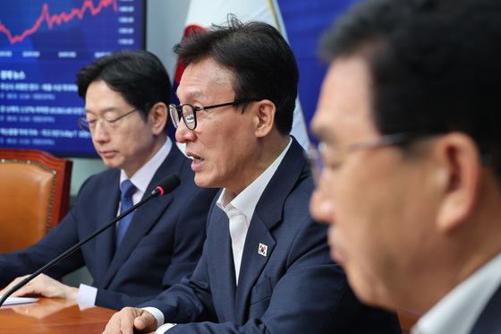 김민석, 민생 해결·당내 혁신 고삐…연이어 당내 특위·추진단 첫회의 열어