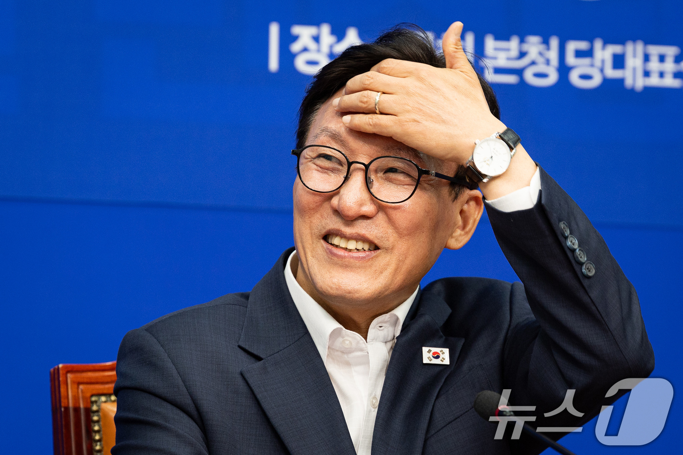(서울=뉴스1) 유승관 기자 = 김민석 더불어민주당 대표가 31일 서울 여의도 국회에서 열린 메가성장 특별위원회 제1차 회의에 참석해 자리하고 있다. 2026.8.31/뉴스1