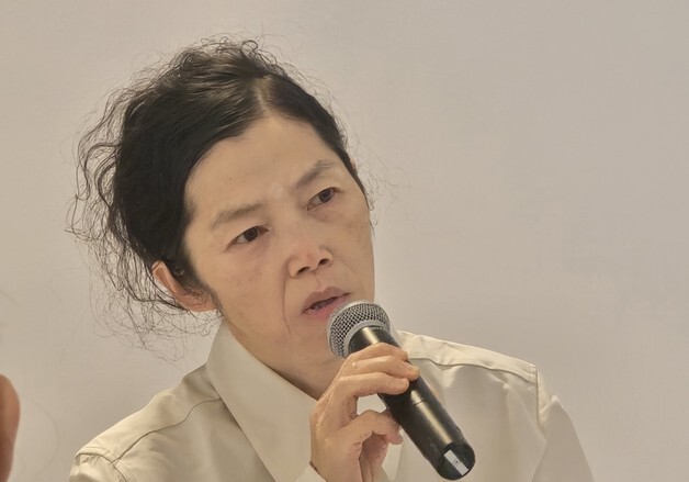 "빛과 숨결로 완성된 우주를 여행하는 시간"…'구정아: 우스모스' 展