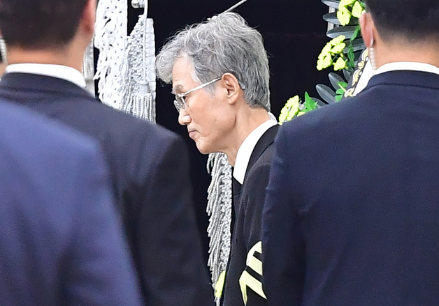 '일촉즉발' 당청-대법원, 조희대 부친상에 숨고르기…장례 후 입장 정리