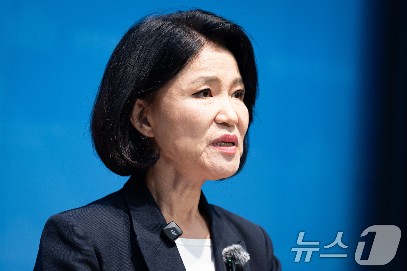 (서울=뉴스1) 유승관 기자 = 이진숙 국민의힘 의원이 31일 서울 여의도 국회 소통관에서 기자회견을 열고 김민석 더불어민주당 대표가 자신을 '여자 전두환'이라고 부른 것에 대한 …