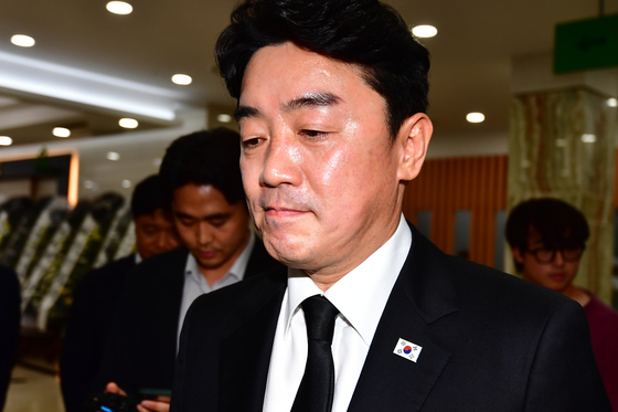 조희대 대법원장 부친상 조문 마친 강훈식 비서실장