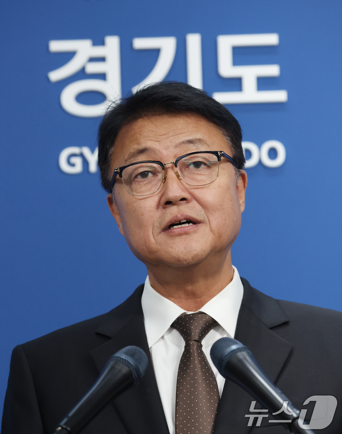 (수원=뉴스1) 김영운 기자 = 주형철 경기도 경제부지사가 31일 경기 수원시 영통구 경기도청에서 재정위기 극복 전략 TF 활동 보고 브리핑을 하고 있다. 2026.8.31/뉴스1 …