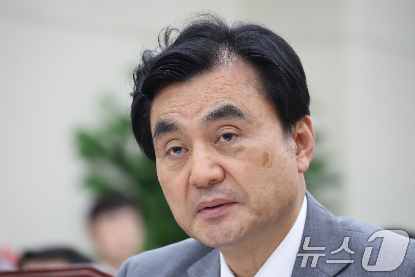 (서울=뉴스1) 신웅수 기자 = 안규백 국방부 장관이 31일 서울 여의도 국회에서 열린 국방위원회 전체회의에서 의원 질의에 답변하고 있다. 2026.8.31/뉴스1