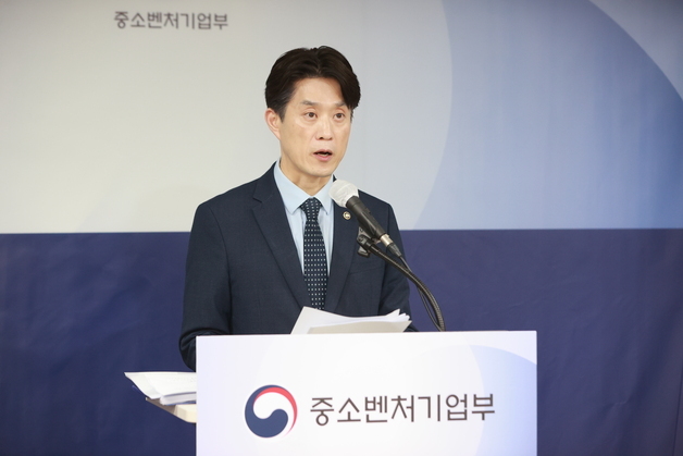 소상공인 4.2조 금융지원·정책보험 추진…골목상권 육성에 989억 투입
