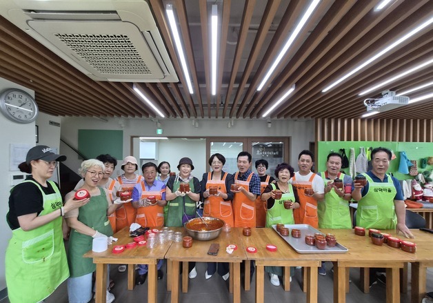 성북구 삼덕마을 주민들, 고추장볶음 50인분 만들어 이웃에 나눔