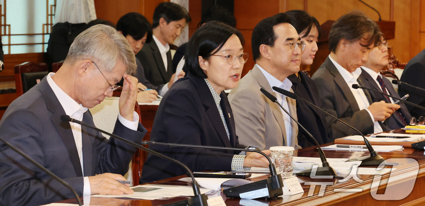 (서울=뉴스1) 이종덕 기자 = 한성숙 국무총리가 31일 서울 종로구 정부서울청사에서 열린 전남광주통합특별시 지원위원회 첫 회의에서 모두 발언하고 있다. 2026.8.31/뉴스1