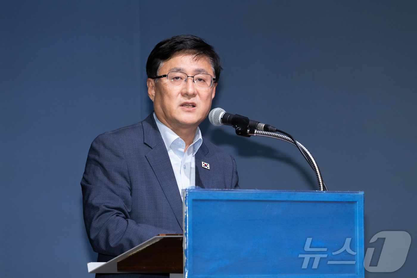 (서울=뉴스1) 윤지오 수습기자 = 김성환 기후에너지환경부 장관이 31일 서울 중구 대한상공회의소에서 가습기살균제 피해자 간담회에 앞서 인사말을 하고 있다. (기후에너지환경부 제공 …
