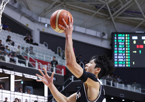 찬스 노리는 여준석