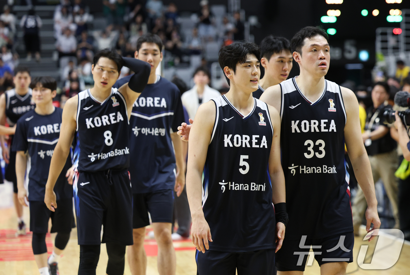 (수원=뉴스1) 김영운 기자 = 31일 경기 수원시 권선구 수원KT소닉붐아레나에서 열린 2027 FIBA 농구 월드컵 아시아 예선 2라운드 윈도우4, 한국과 사우디아라비아의 경기에 …
