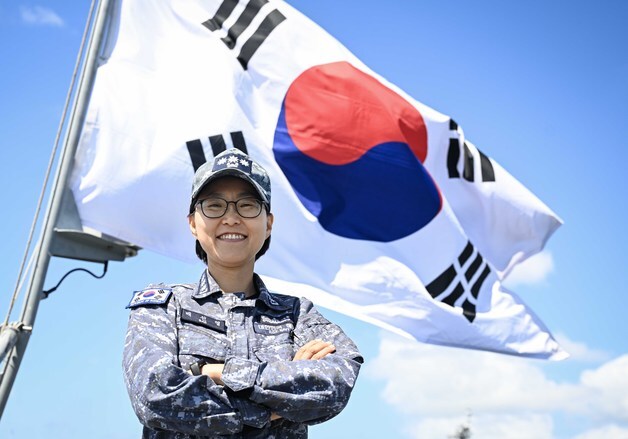 해군 사상 첫 '대령급 여군 함장' 탄생…독도함 이끈다