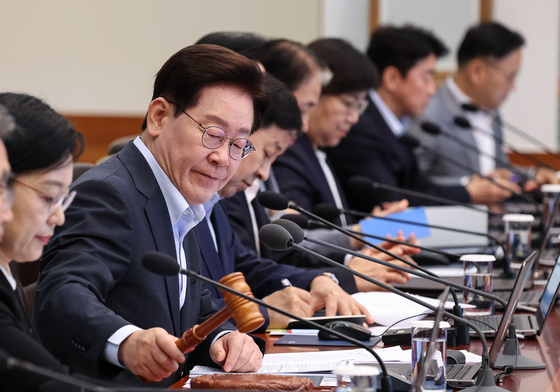 의사봉 두드리는 이재명 대통령