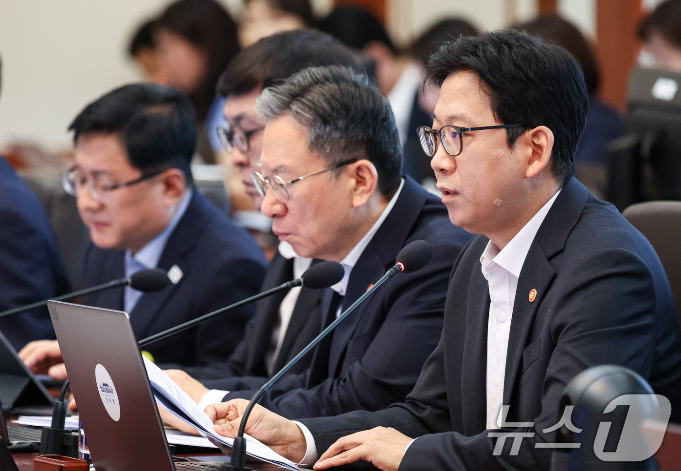 (서울=뉴스1) 이재명 기자 = 배경훈 부총리 겸 과학기술정보통신부 장관이 4일 청와대에서 열린 국무회의에서 발언을 하고 있다. (청와대통신사진기자단) 2026.8.4/뉴스1
