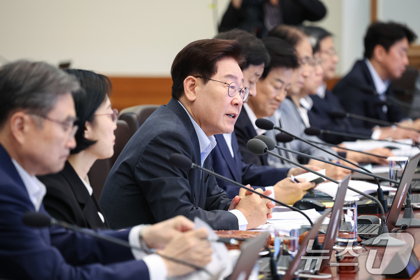 (서울=뉴스1) 이재명 기자 = 이재명 대통령이 4일 청와대에서 열린 국무회의에서 발언을 하고 있다. (청와대통신사진기자단) 2026.8.4/뉴스1