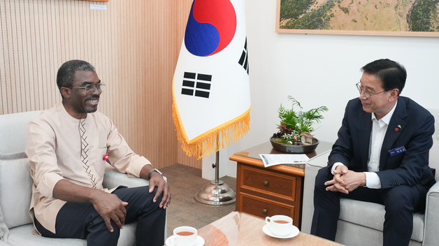 위성곤 제주지사, '세계자연유산 컨퍼런스 제주 개최' 제안