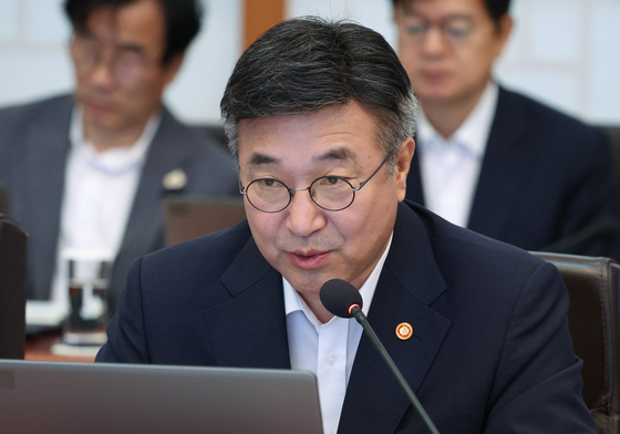 윤호중 행안장관, 인천 자월도 모터보트 위치 소실에 "인명구조 총력"