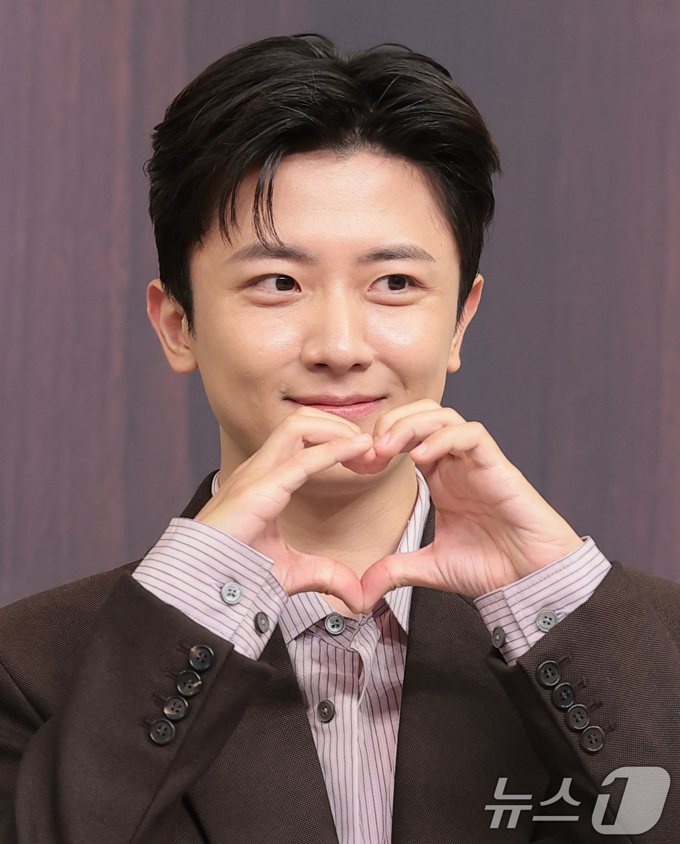 (서울=뉴스1) 권현진 기자 = 배우 김신비가 4일 서울 양천구 SBS에서 열린 SBS 새 금토드라마 '재벌X형사2' 제작발표회에서 포즈를 취하고 있다.'재벌X형사2'는 수사가 막 …