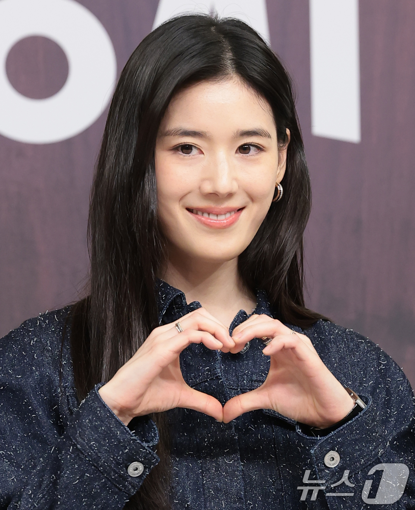 (서울=뉴스1) 권현진 기자 = 배우 정은채가 4일 서울 양천구 SBS에서 열린 SBS 새 금토드라마 '재벌X형사2' 제작발표회에서 포즈를 취하고 있다.'재벌X형사2'는 수사가 막 …