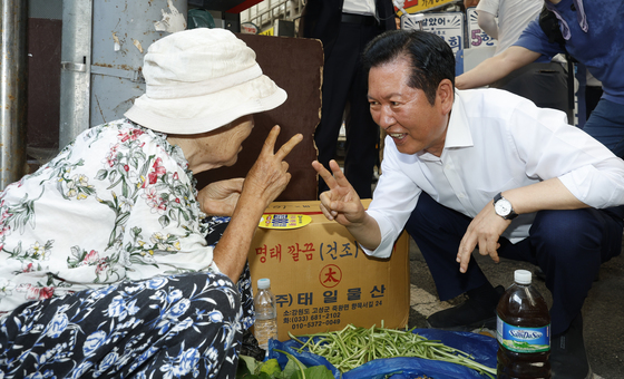 광주 찾은 정청래 "'명청대전' 프레임 씌워서 공격…비겁한 행위"