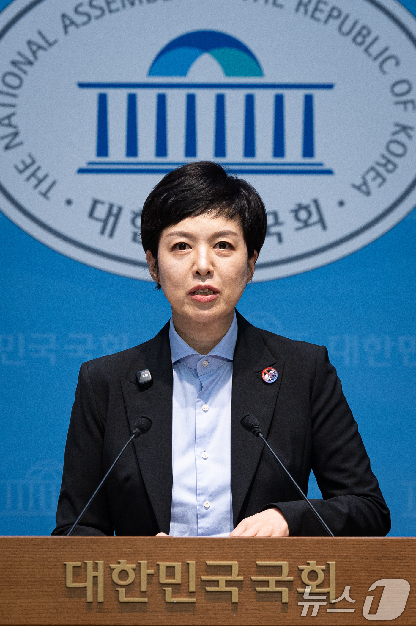 (서울=뉴스1) 유승관 기자 = 김은혜 국민의힘 의원이 4일 서울 여의도 국회 소통관에서 선관위 투표율 조작 지역 추가 확인 관련 기자회견을 하고 있다. 2026.8.4/뉴스1