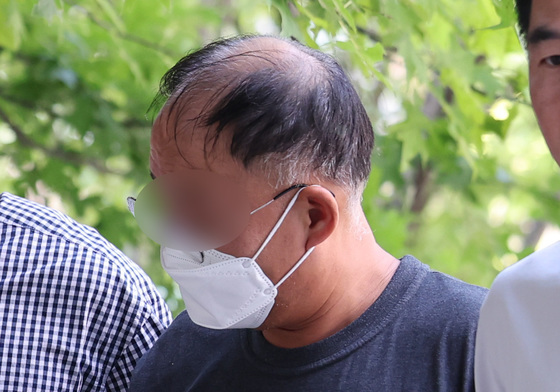 성동구서 외국인 여성에 흉기 휘두른 40대 남성 구속 기로…묵묵부답