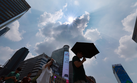 서울 전역 올해 첫 '폭염중대경보'…온열질환자 23명 늘어