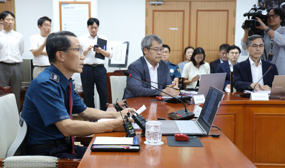 발언하는 유재성 경찰청장 직무대행