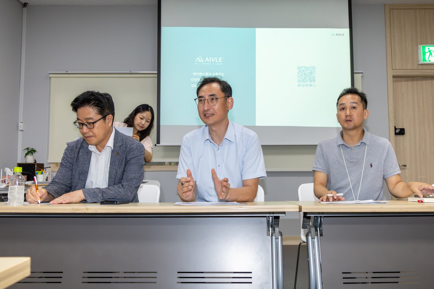본문 이미지 - 김수찬 KT 대외교육팀 팀장이 교육 프로그램에 대해 설명하고 있다.(KT 제공)