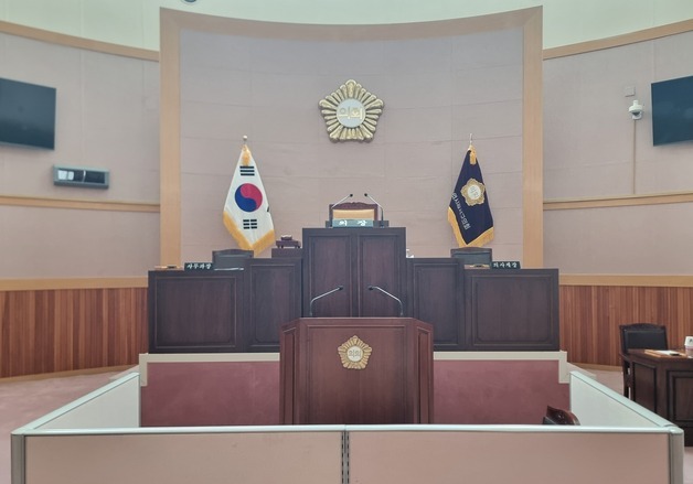 출범 한 달 넘었는데 의장 못 뽑은 강서구의회…부산 유일 불명예