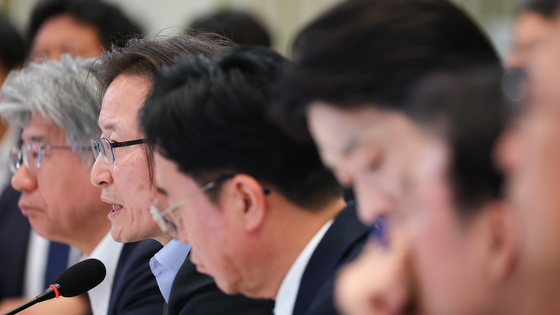 업무보고 하는 주병기 공정거래위원장