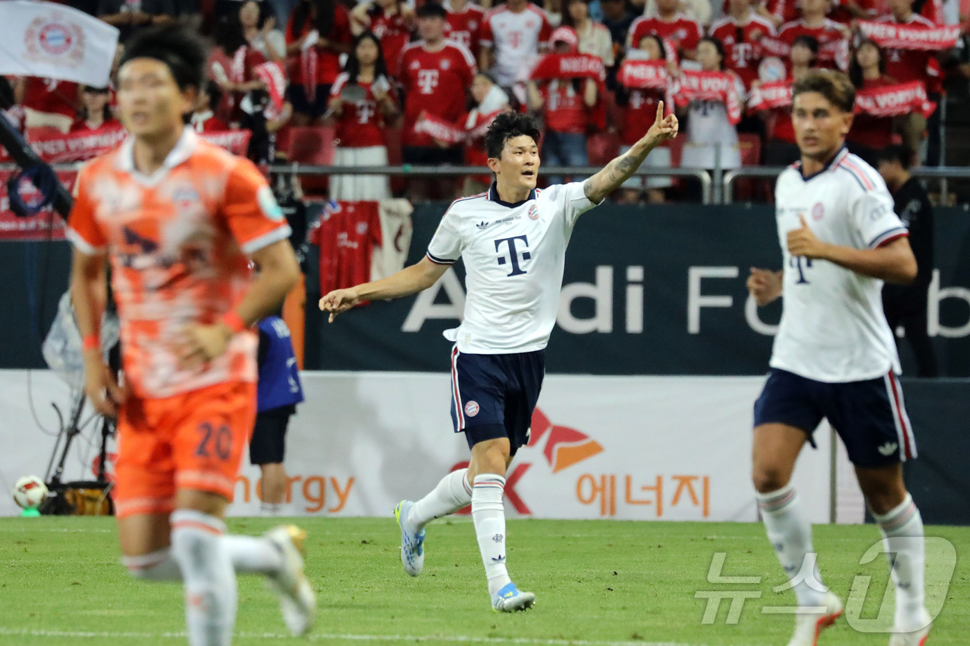 (서귀포=뉴스1) 오미란 기자 = 국가대표이자 FC 바이에른 뮌헨 소속 수비수 김민재가 4일 오후 제주 서귀포시 법환동 제주월드컵경기장에서 열린 아우디 풋볼 서밋 2026 제주SK …
