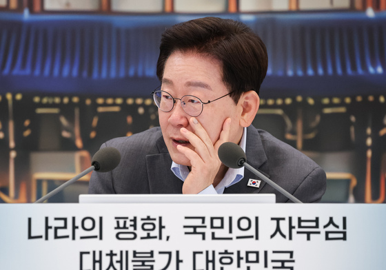 李대통령 "미군 반환 공여지 협상 너무 늦어져…상식적으로 말 안 되는 일"
