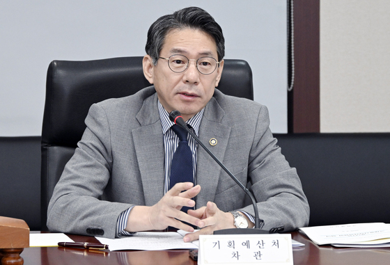 기획처, 기업 간 온실가스 배출권 거래 앞두고 시장 점검