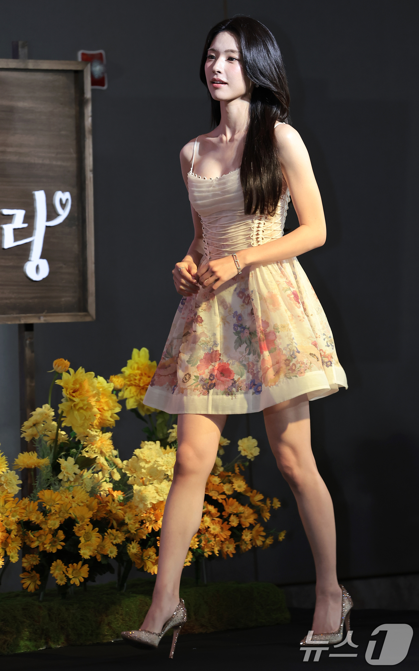(서울=뉴스1) 권현진 기자 = 배우 하영이 5일 서울 마포구 호텔 나루 서울 엠갤러리에서 열린 넷플릭스 시리즈 '이런 엿같은 사랑' 제작발표회에 참석하고 있다.'이런 엿같은 사랑 …