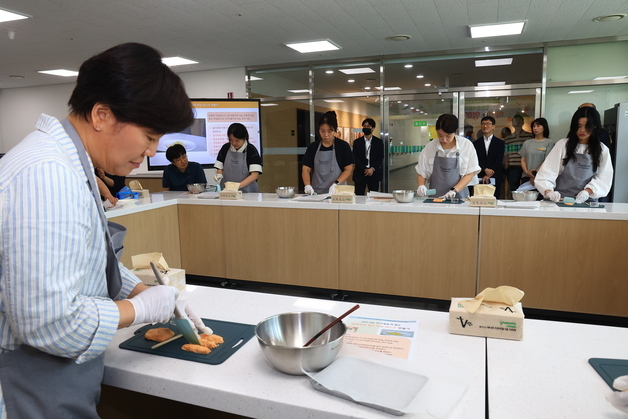 임산부 친환경 농산물 꾸러미 본격화…농림장관 "공급 확대·부실업체 엄정 대응"