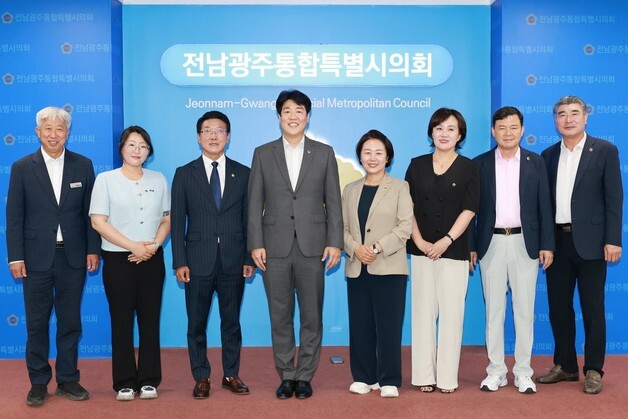 전남광주시의회 도로교통위 "무안국제공항 조속한 재개항 촉구"