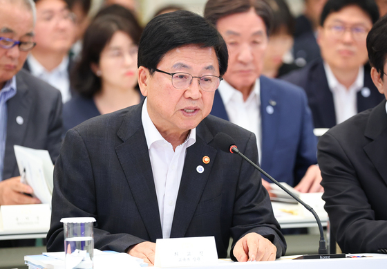 '서울대 10개' 이끌 거점대 3곳 결정…지방국립대 신입생 전액장학금 검토