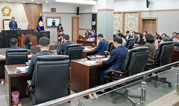 괴산군의회, 공무국외출장여비 4000만원 전액 반납 결정