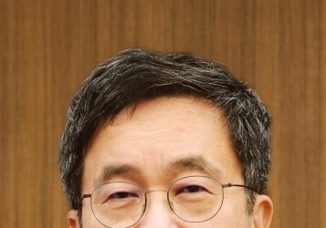 방문진 이사장에 강형철 숙명여대 교수…MBC 사장 선출 절차 개시