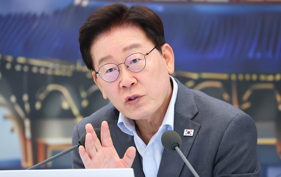 李대통령, 축구협회 논란에 "가장 큰 문제는 비민주적 조직"