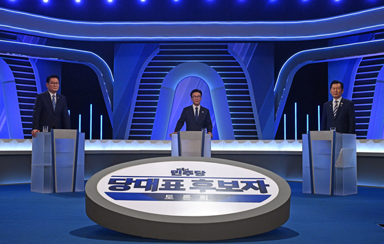 與 대표는…宋 "홍명보 아닌 히딩크" 金 "목청 아닌 실력" 鄭 "배신 아닌 의리"