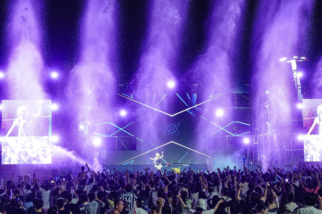 "낮엔 물놀이, 밤엔 EDM"…경포 서머 페스티벌 10만명 찾았다