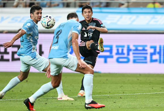 김대원, 들어가라!