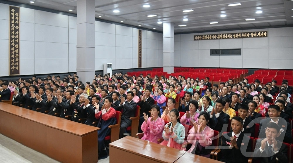 (평양 노동신문=뉴스1) = 북한 노동당 기관지 노동신문은 6일 "3대 혁명전시관창립 80돐(주년) 기념보고회가 5일에 진행됐다"라고 보도했다. [국내에서만 사용가능. 재배포 금지 …