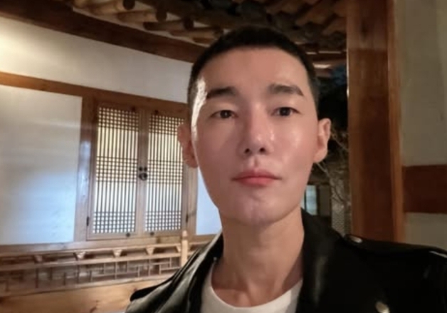 허지웅 "우리가 지지했던 인간들이 이 꼴 만들어"…형소법 개정안에 발끈