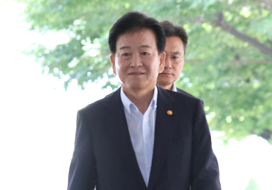 정동영 장관 출근